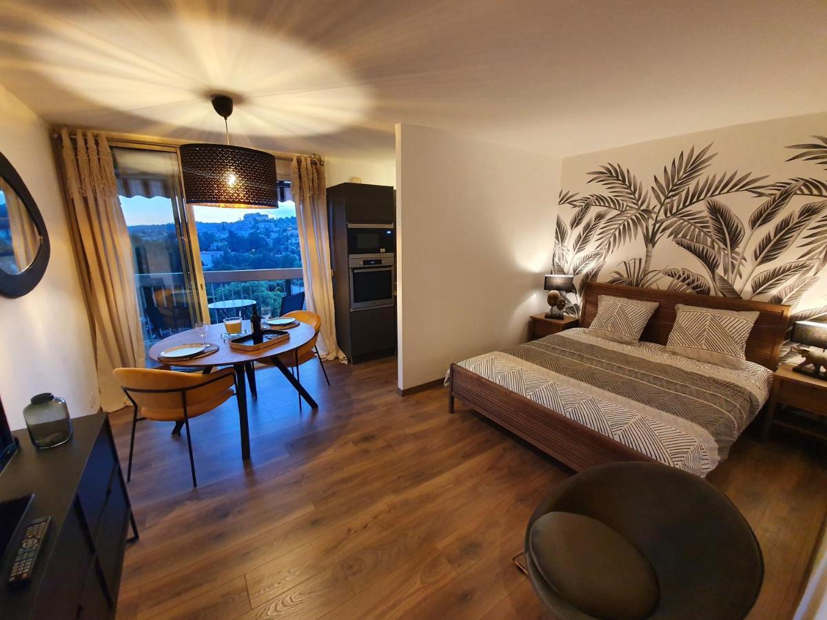 La Loge Du Chateau ! "Climatise" Greoux-les-Bains Exterior photo